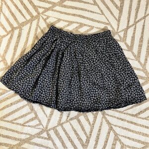 BRANDY MELVILLE Floral skirt with stretch waist